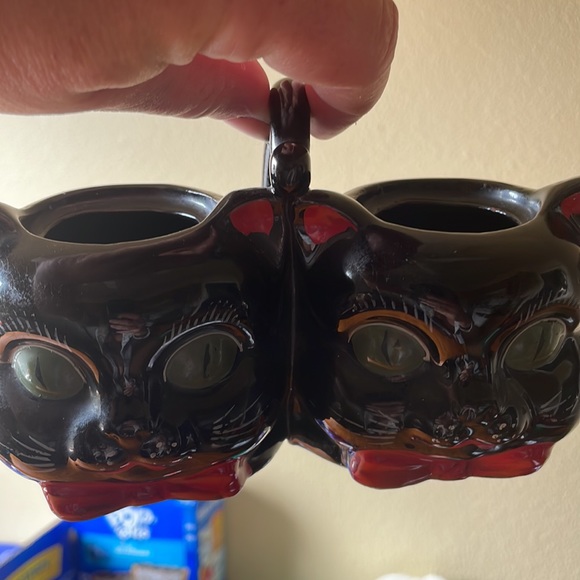 Antique kitty kat sugar holder. I use them for decorations. But they are very ol - Picture 3 of 3